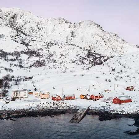 Fiskevaeret Nesland Πανσιόν Kvalvik (Nordland)