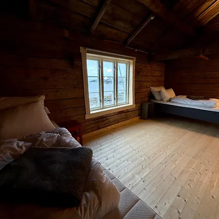 Fiskevaeret Nesland *