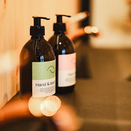 Fiskevaeret Nesland Kvalvik (Nordland)